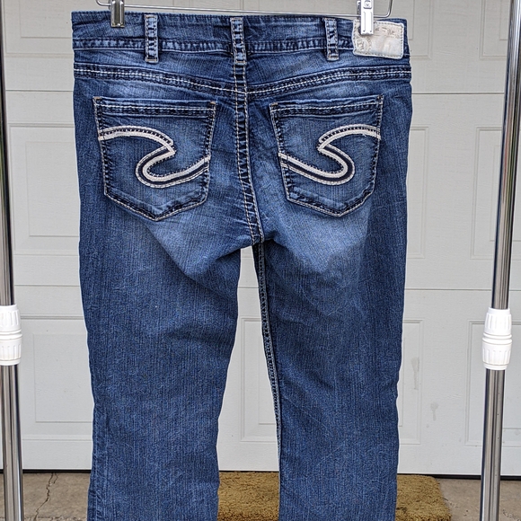 Silver Jeans Denim - Women’s Blue Denim Jeans with Contrast Stitching